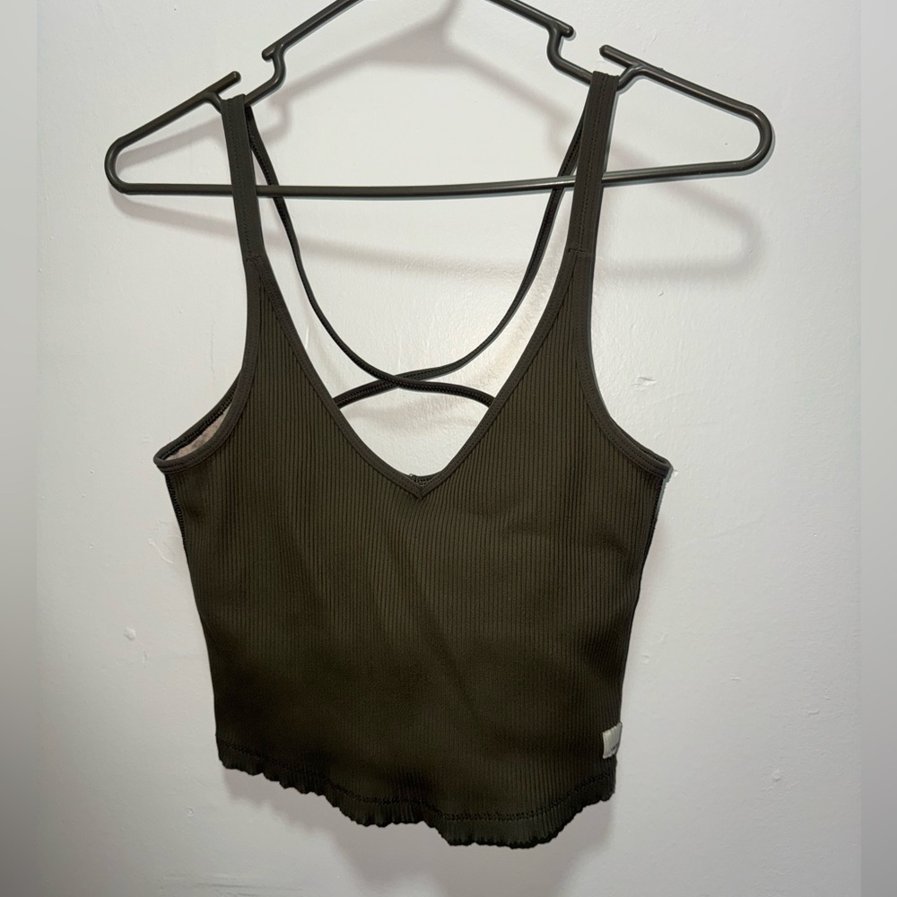 Vuori ribbed cropped top size medium green